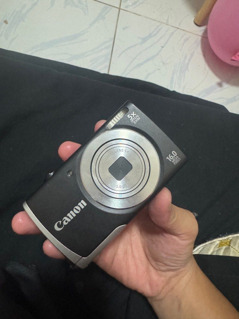 Canon Powershot A2500 (Category: Cameras) located in Cebu City. Submitted by gilejehhk (Listing ID 1369270033, Image 1). Description: Like new 16mp 10/10 No functional issue Unit, universal clip charger, and battery only.