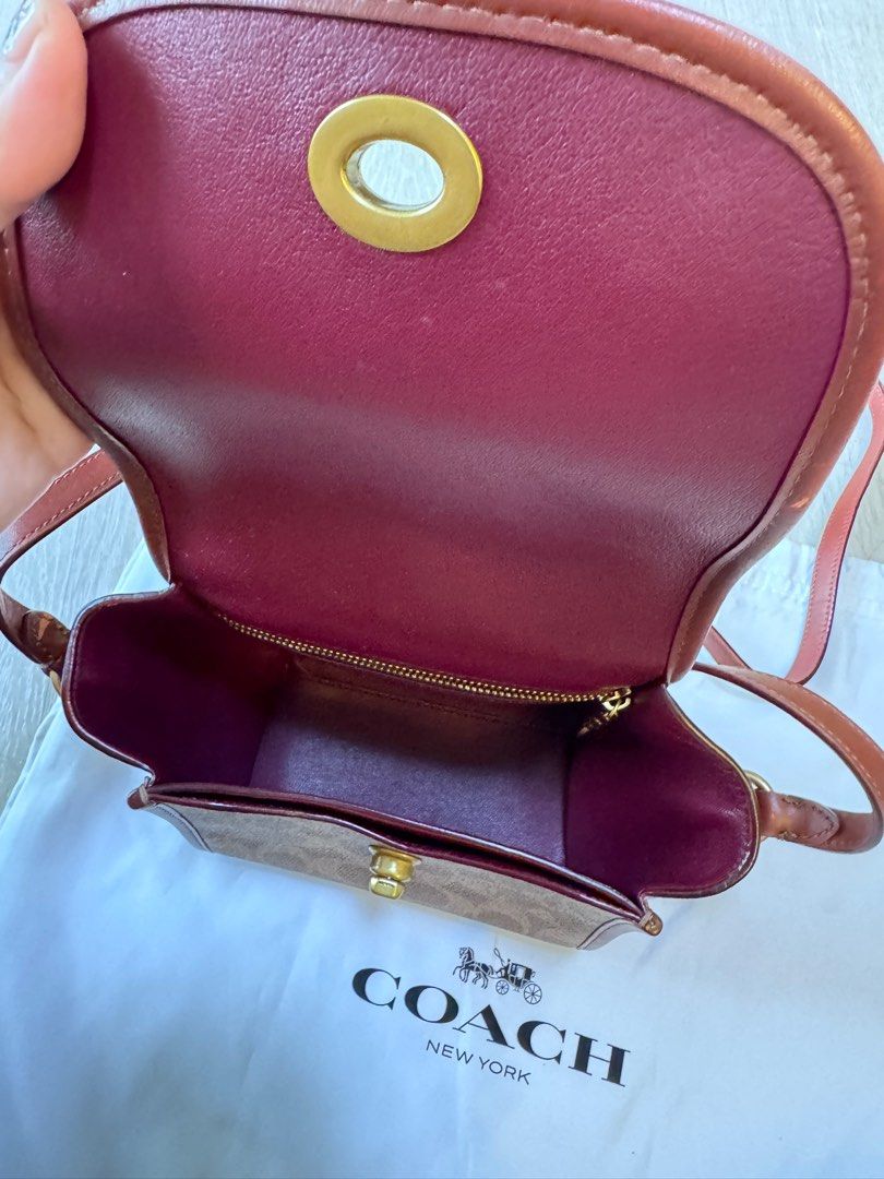 Coach Sling Bag authentic - no low baller (Category: Bags & Wallets) located in Singapore. Submitted by blessings567 (Listing ID 1369287243, Image 2). Description: Authentic and brand new Let go as I feel it is too small for me Fast deal with reasonable price.