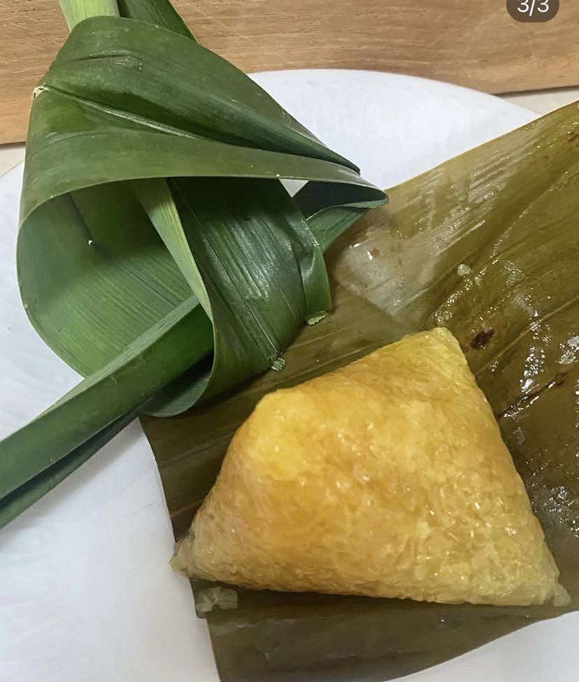 Dumpling plain (Category: Local Eats) located in Singapore. Submitted by chernberry (Listing ID 1369256033, Image 2). Description: 碱水粽，1 bundle 10pcs .