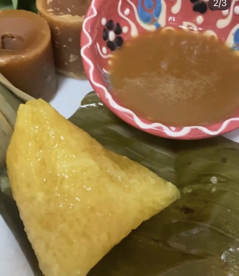 Dumpling plain (Category: Local Eats) located in Singapore. Submitted by chernberry (Listing ID 1369256033, Image 3). Description: 碱水粽，1 bundle 10pcs .