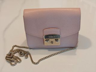 (Category: ) located in . Submitted by ksl.preloved (Listing ID 1369264080, Image 1). Description: .