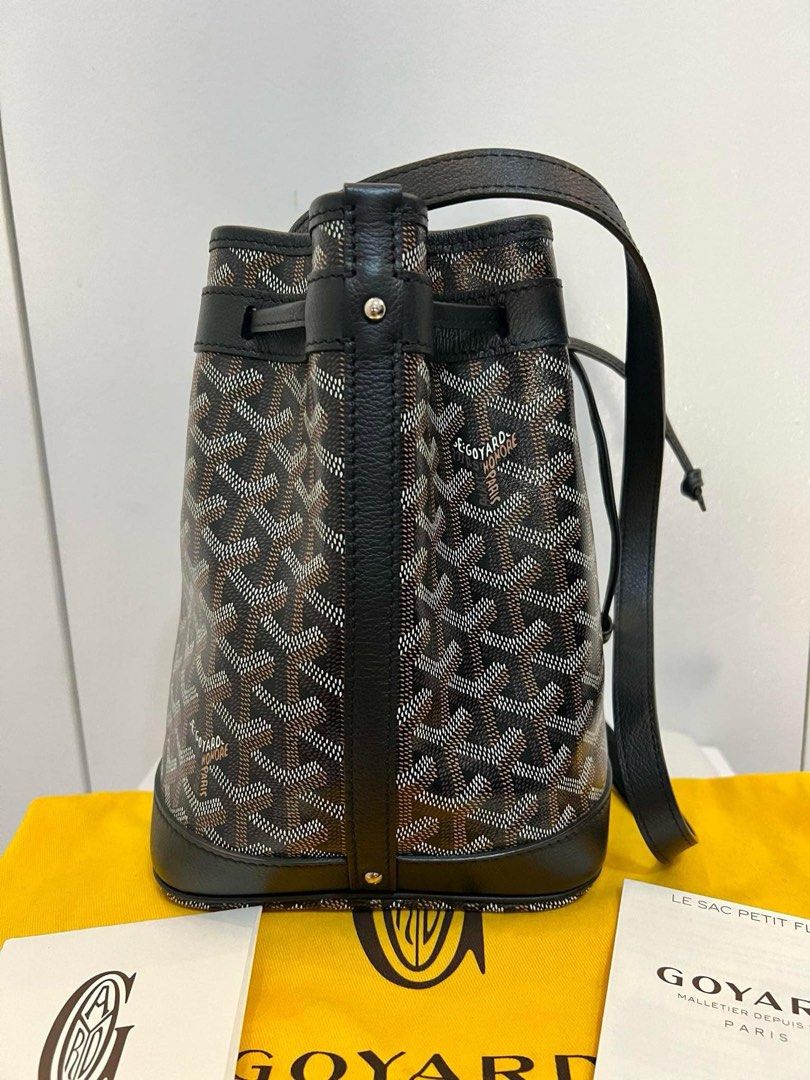 Goyard Petit Flot Bucket (Category: Luxury Bags & Wallets) located in Cavite. Submitted by louiessaliviac (Listing ID 1369203145, Image 3). Description: ✅ GOYARD Petit Flot Bucket Bag, 95% new, used 3-4x, complete inclusions, — dustbag, tag, cards, Selling low for 115,000.