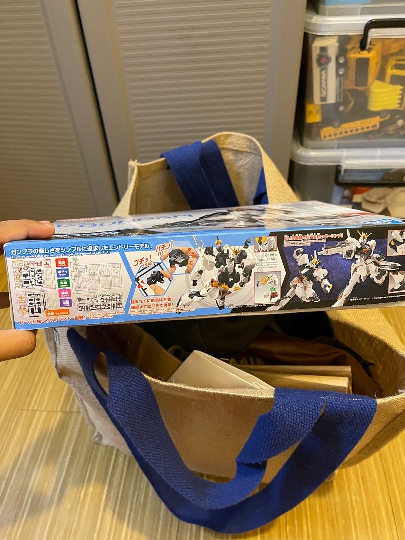 Gunpla (toys and robot puzzle) (Category: Gundam & Model Kits) located in Taguig. Submitted by jandawithlove (Listing ID 1369239898, Image 2). Description: never used brandnew.