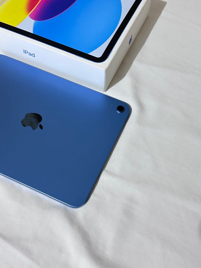 iPad 10th Gen With Apple Warranty (Open Box) (Category: iPad) located in Makati City. Submitted by msn_gdgt (Listing ID 1369273109, Image 3). Description: iPad 10th Gen 64GB Blue Note: Gift lang sha nung dec kaso may iPad pa ako na isa, hindi yan nagamit chinacharge lang para di masira kapag tinatago and may warranty pa rin sa apple. .