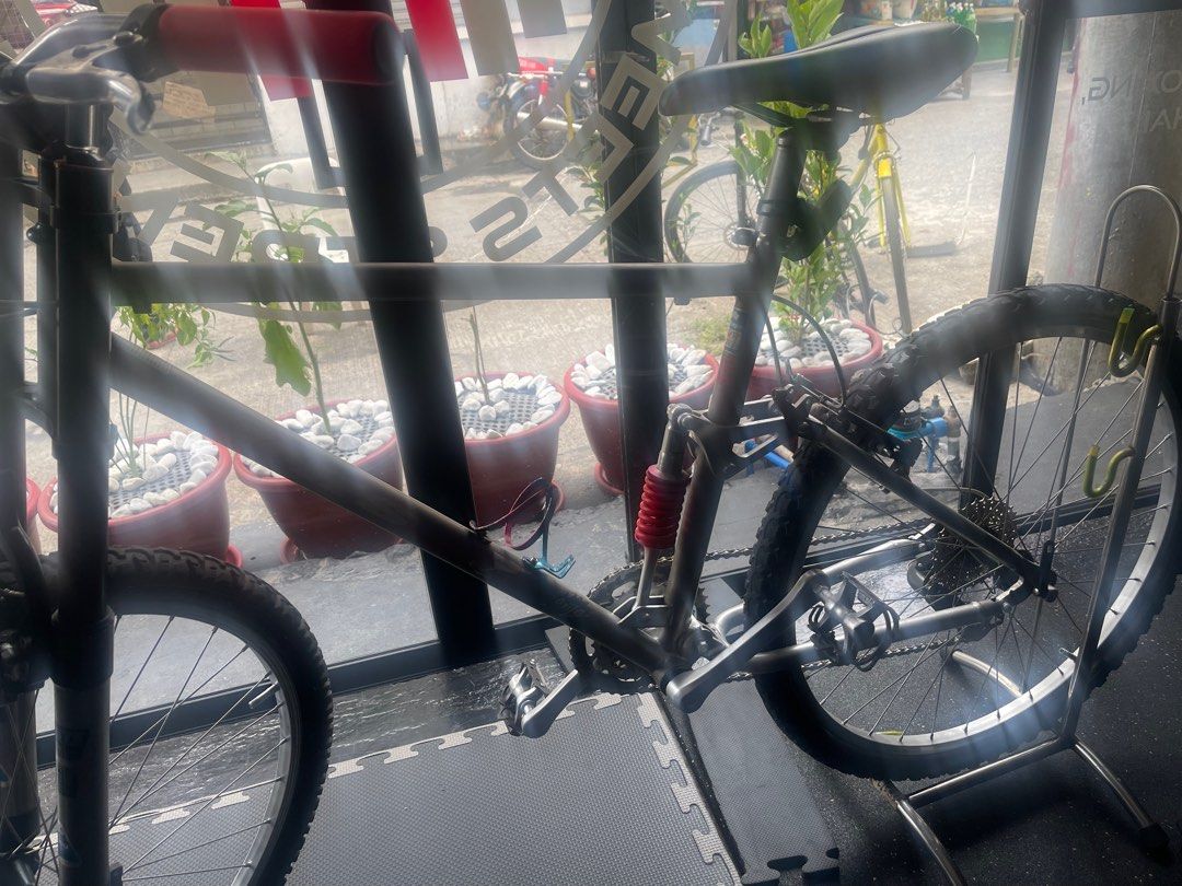 Japan Touring Mountain bike (Category: Bicycles) located in Quezon City. Submitted by grazybataller (Listing ID 1369155109, Image 2). Description: Original Japan Touring bike.