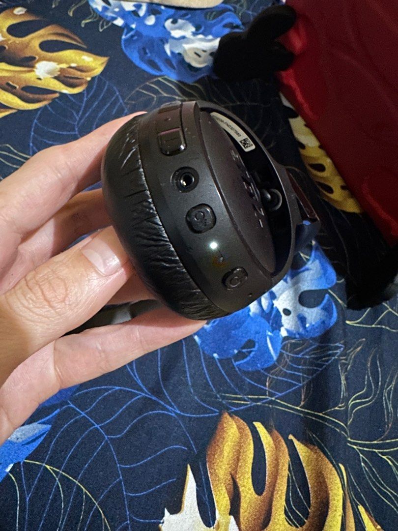 JBL 660NC (Category: Headphones & Headsets) located in Kawit. Submitted by markuzmathers (Listing ID 1369310614, Image 3). Description: For sale JBL Tune 660NC With Active Noise Cancellation Mic USB-C Deep Bass No Issue.