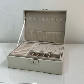 （分類：）位於 。 由 clovis_724 提交（商品編號 1369172080，圖片 1）。簡介： 。