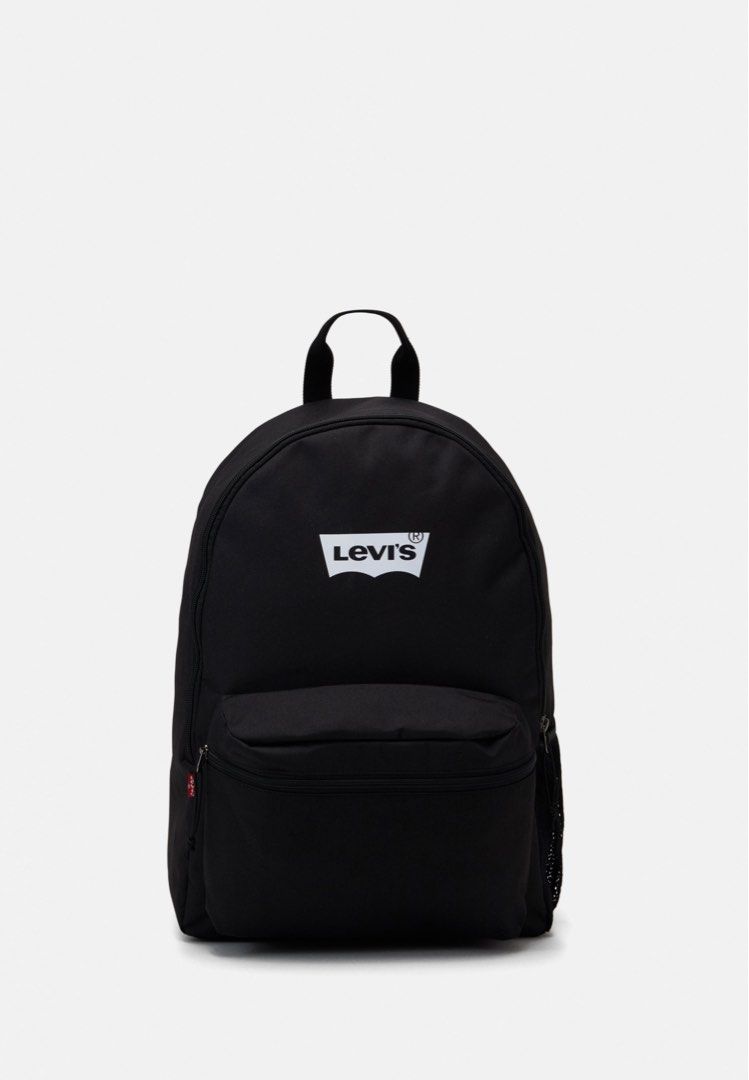 Levi's Basic Backpack (Category: Backpacks) located in Singapore. Submitted by dinosawegg (Listing ID 1369160598, Image 1). Description: levi's / levis BASIC BACKPACK UNISEX - Rucksack - regular black Brand new with tag ! herschel , Mah , schoolbag .