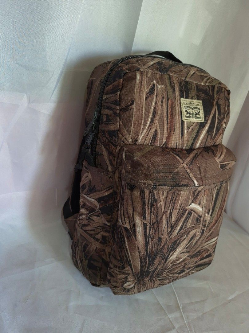 levis realtree bp (Category: Backpacks) located in Davao. Submitted by bae214214 (Listing ID 1369138330, Image 2). Description: Levi's real tree backpack P1,450 Semi large size excellent color and condition Need wash, no issue, very nice sa actual..