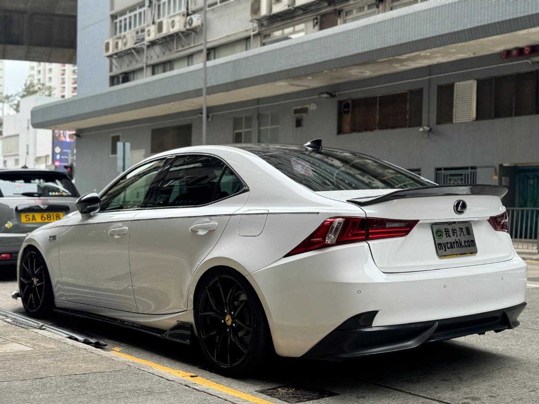 Lexus IS300H F SPORT Auto62863171825921113