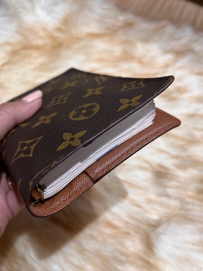 louis vuitton agenda (Category: Luxury Bags & Wallets) located in Manila. Submitted by japanluxpallete (Listing ID 1369286530, Image 2). Description: LV agenda can be used as passport holdder.