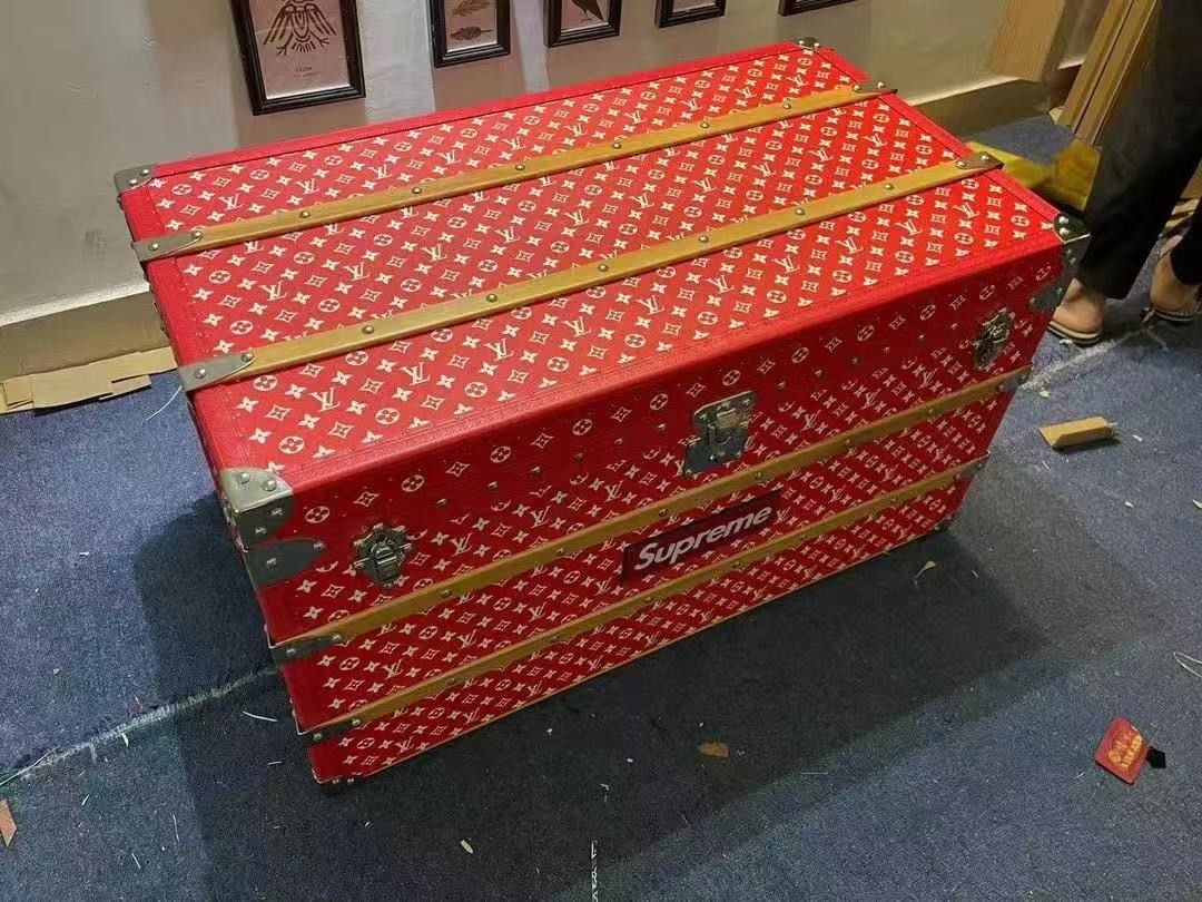 Louis Vuitton Supreme Malle Courrier Trunk Louis Vuitton Discount
