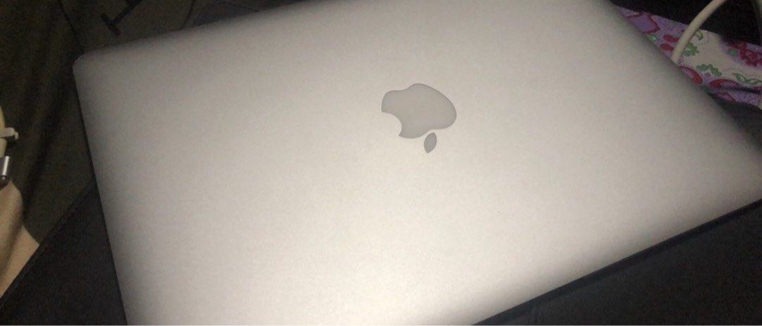 MacBook Air 2017, 256gb, 13-inch (Category: Laptops & Notebooks) located in Quezon City. Submitted by jeeeellllllllll (Listing ID 1369265085, Image 1). Description: OPEN FOR SWAP SA LAPTOP MacBook Air 2017 13 inch MacOS Montery 256gb Batt cycle: 1 Issue: Cosmetics Location: Diliman, QC Inclusion: Charger Rfs: Upgrade.