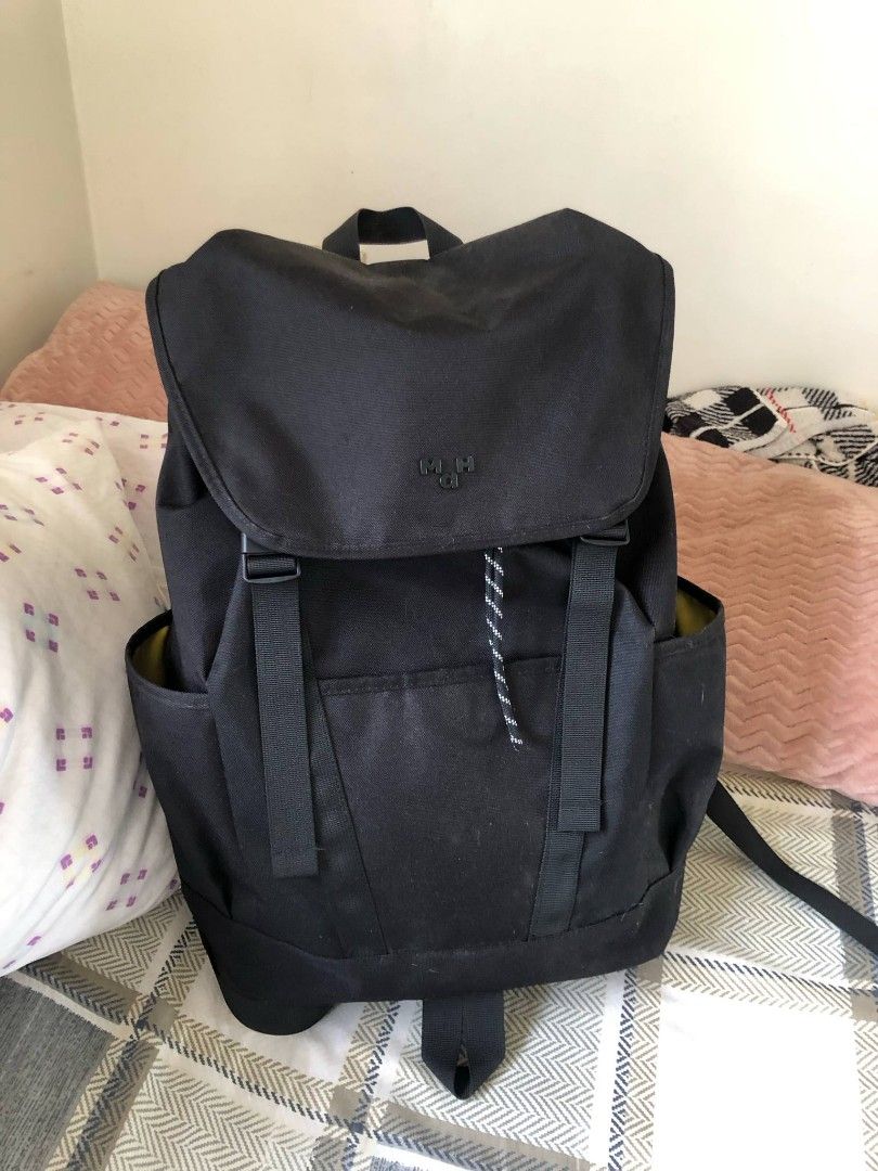 Mah Shiro 17inches Backpack Black (LP 1000) (Category: Backpacks) located in Balanga. Submitted by jichuprints (Listing ID 1364536699, Image 2). Description: LAST PRICE POSTED Once used on a beach trip. No issues. RFS: In need of urgent cash..
