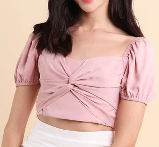 (Category: ) located in . Submitted by clearmyclothesssss (Listing ID 1369279300, Image 1). Description: .