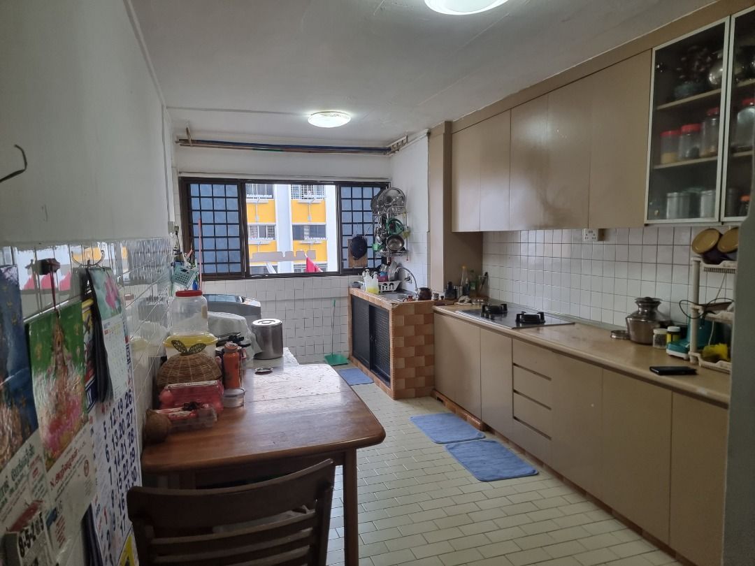 Nice Hdb unit for sale.Very near to MRT62863074311171112