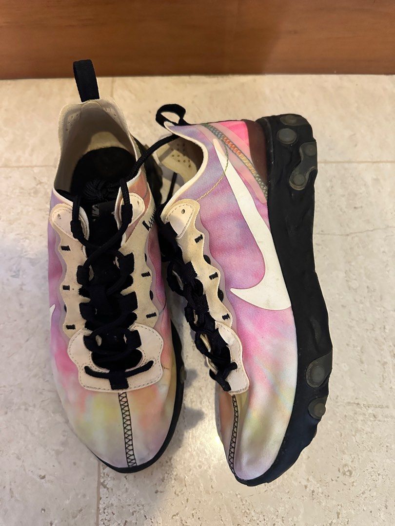 NIKE REACT ELEMENT (Category: Sneakers) located in Singapore. Submitted by hay_lam_98 (Listing ID 1369282420, Image 2). Description: NIKE REACT ELEMENT Good condition just need to clean it Size: US6 / UK3.5 / EUR36.5 / 23CM.