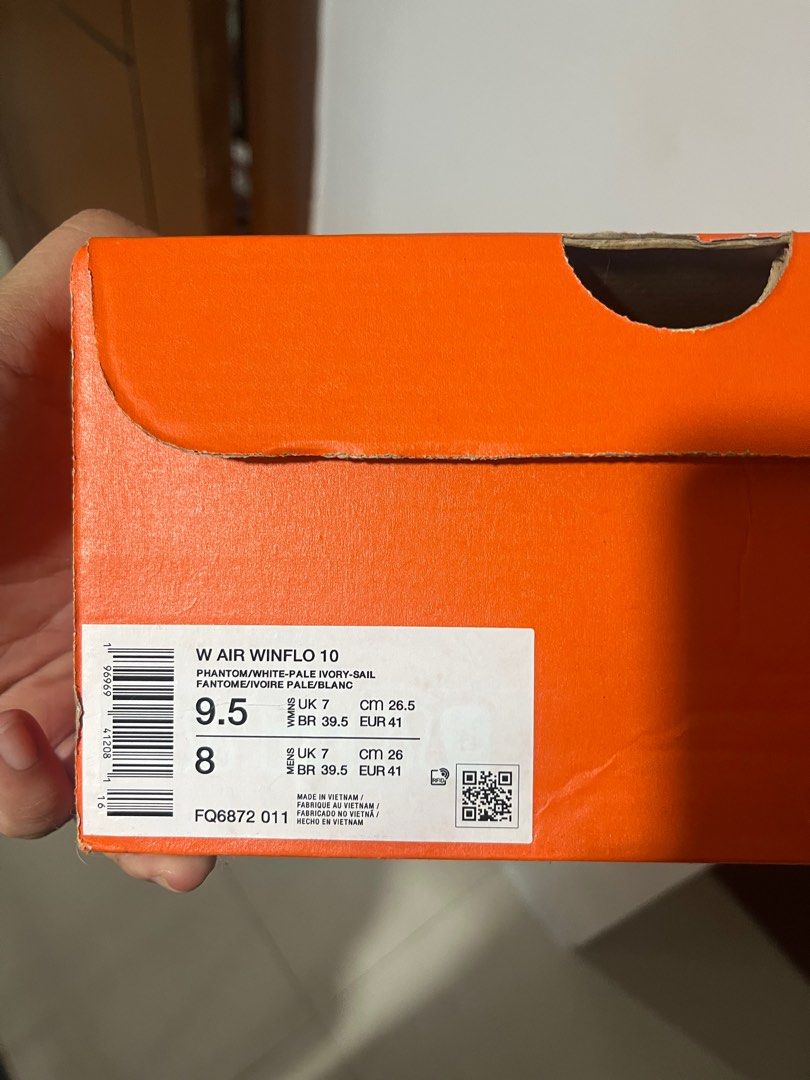 Nike W AIR WINFLO 10 (Category: Sneakers) located in Makati City. Submitted by attenne (Listing ID 1369315646, Image 2). Description: .