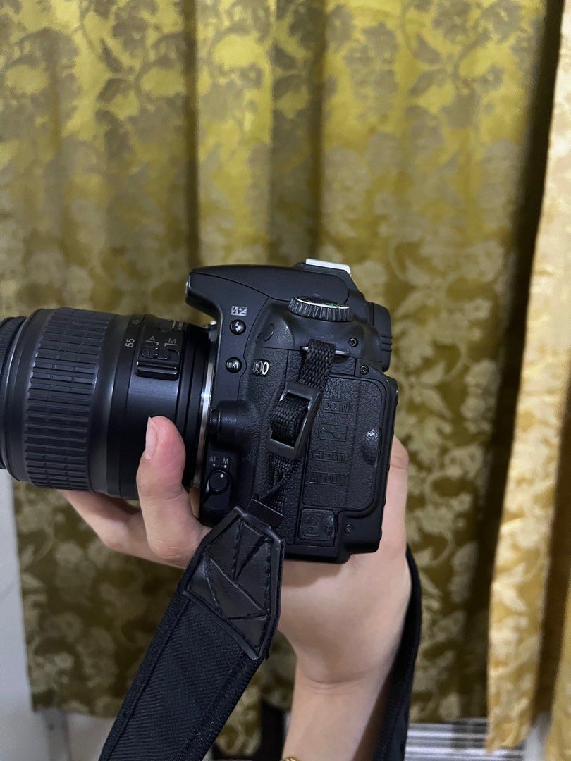 Nikon D90 (Category: Cameras) located in Manila. Submitted by preloved_essentials (Listing ID 1369292050, Image 3). Description: Issue: Fell then may crack and shutter see photos for reference) but can be fixed naman po photos can still be viewed comes with ASF-Nikkor 18-55mm lens 12.9 megapixel DX-format CMOS sensor (effective pixels: 12.3 million) 3.0-inch 920,000 pixel (VGA x 3 colors) TFT-LCD (same as D3 and D300) Live View with contrast-dete