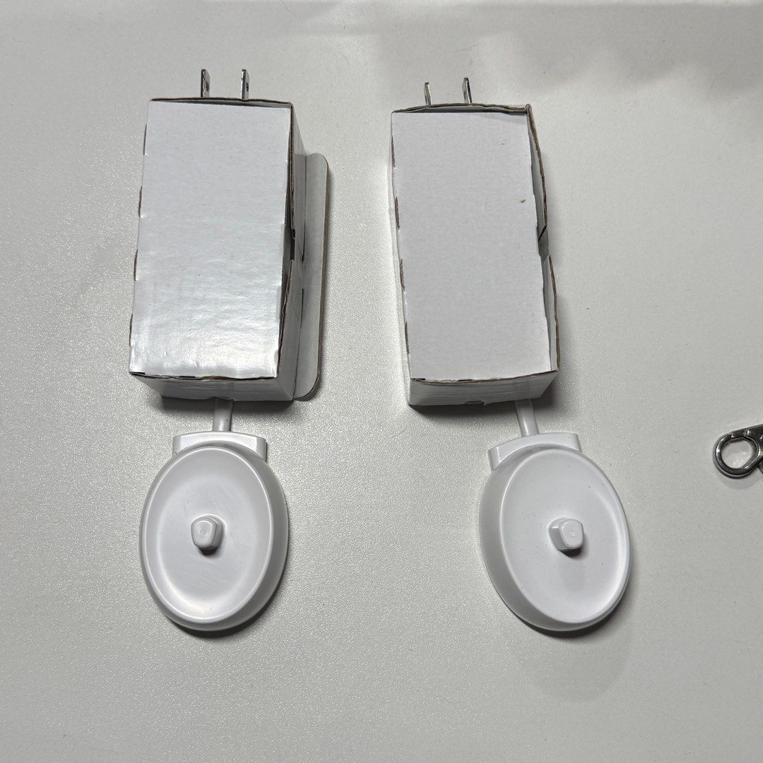 由 wen850505 (刊登 ID 1369287848，圖片 1) 提交，位於 新北市 (New Taipei) 的 Oral-B 歐樂B 充電器 (類別：充電線、充電器)，說明：。