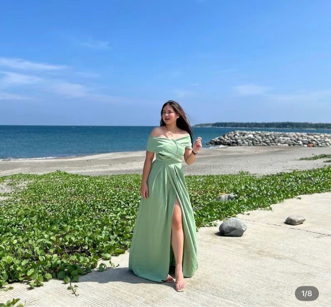Pastel Green Long Dress (Category: Dresses) located in Quezon City. Submitted by thingsdeclutter (Listing ID 1369147549, Image 1). Description: Used once attend wedding L-XL.
