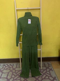 (Category: ) located in . Submitted by preloved_an (Listing ID 1369292105, Image 1). Description: .