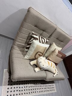 (Category: ) located in . Submitted by edora (Listing ID 1369175779, Image 1). Description: .