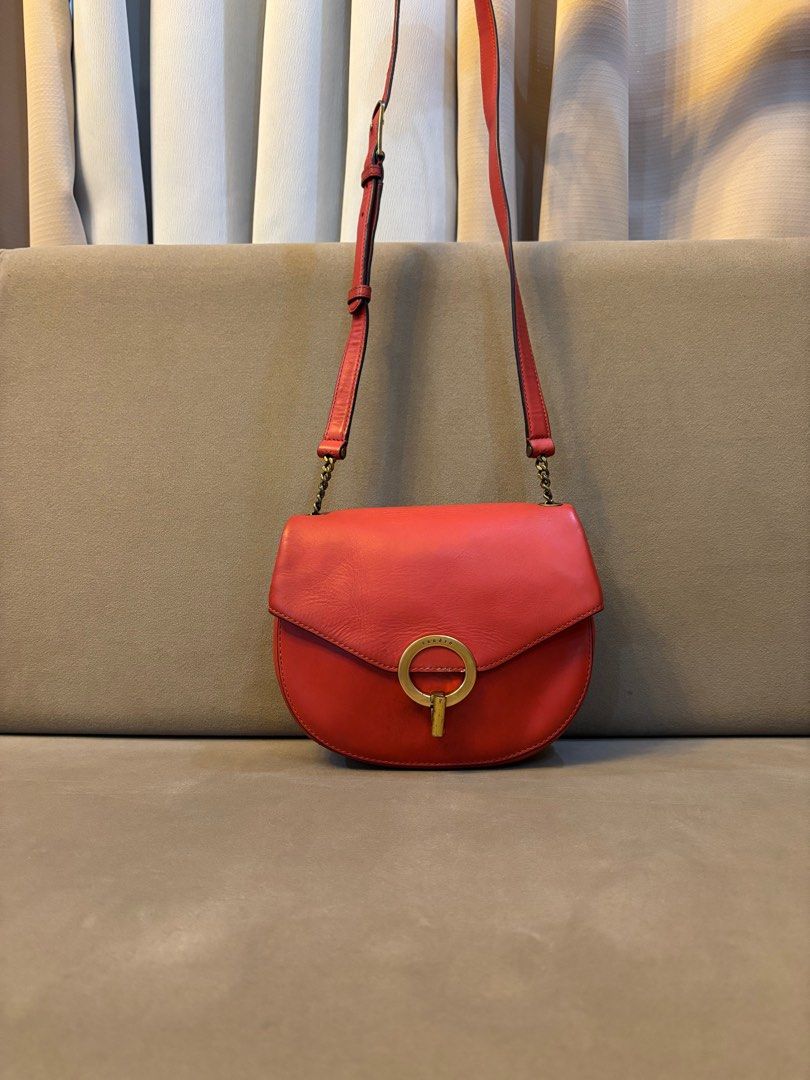 Sandro Cross-body Bag (Category: Luxury Bags & Wallets) located in Paranaque City. Submitted by katlouieleandicho (Listing ID 1369237231, Image 2). Description: 💯Authentic 9/10 condition .