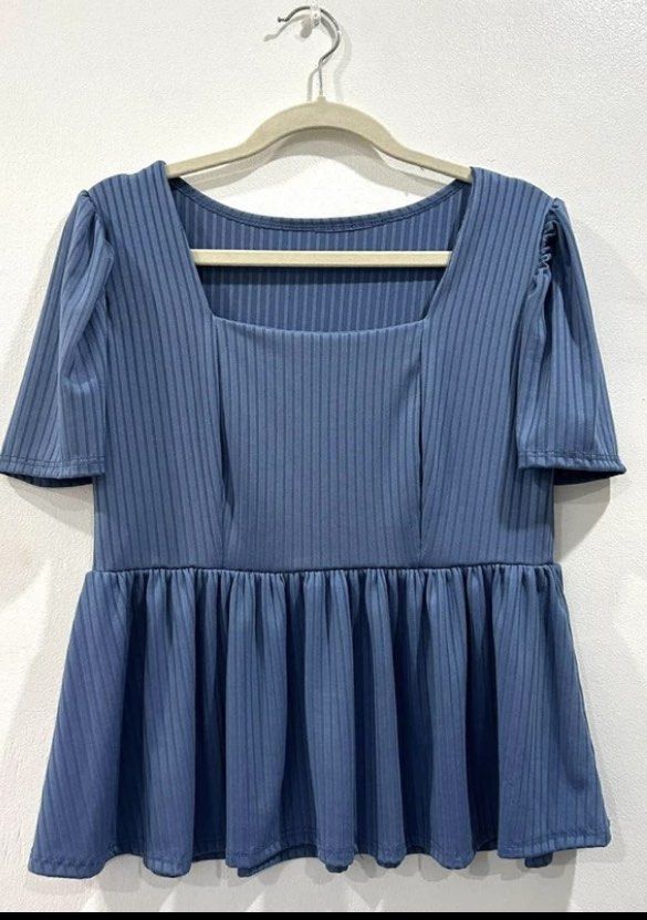 Square Neck Peplum Top Blouse| Large| Cotton (Category: Blouses) located in Taytay. Submitted by chilledcherries (Listing ID 1369275526, Image 1). Description: 👚 color: Denim Blue 👚 Bust size: 38-44 c/o Buyer✅ Lalamove delivery 🛵 or J&T Express Shipping 📦 .