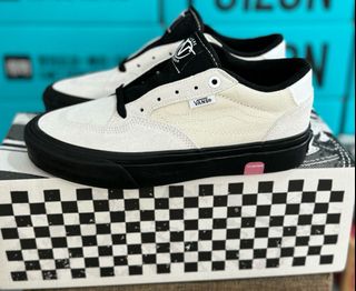 (Category: ) located in . Submitted by khai.uasneakers (Listing ID 1369205999, Image 1). Description: .