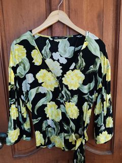 (Category: ) located in . Submitted by znithcloset (Listing ID 1369245967, Image 1). Description: .