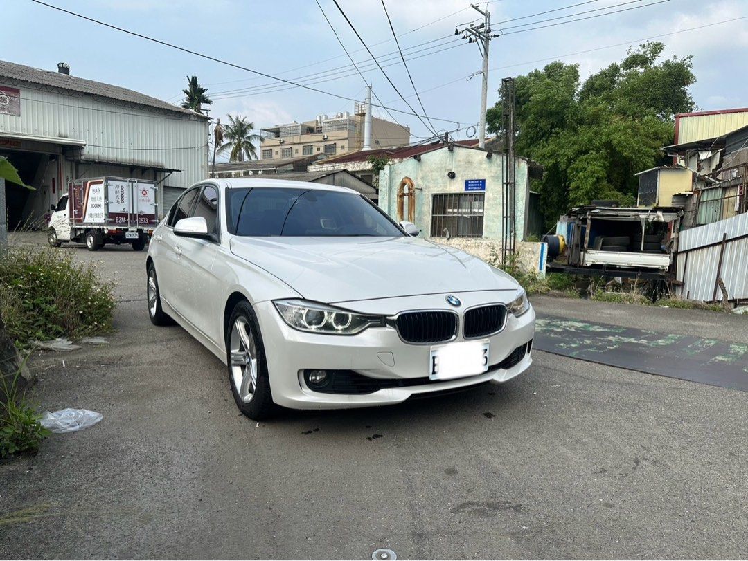 由 mm272819 (刊登 ID 1369425608，圖片 2) 提交，位於 台中市 (Taichung) 的 2014 320i 售30.8萬 台中大里看車 自售 (類別：汽車出售)，說明：2014 320i 售30.8萬 台中大里看車。