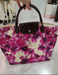 (Category: ) located in . Submitted by tommyomo (Listing ID 1369418725, Image 1). Description: .