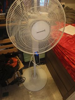 （分類：）位於 。 由 ray889999 提交（商品編號 1369368653，圖片 1）。簡介： 。