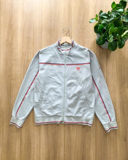 (Category: ) located in . Submitted by reloomed_thrift (Listing ID 1369366926, Image 1). Description: .