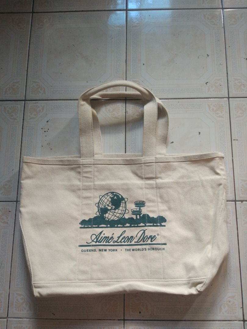 Aime Leon Dore Unisphere Tote Bag (Category: Luxury Bags & Wallets) located in Pasay City. Submitted by denimdude.ph (Listing ID 1369403788, Image 1). Description: .