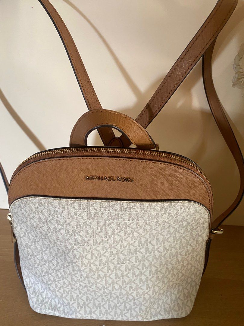 Authentic Michael Kors Backpack Bag (Category: Backpacks) located in Iloilo. Submitted by myprelovedcloset3 (Listing ID 1369318787, Image 3). Description: Like new condition See picture for details Bought in US No issue.