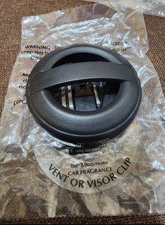BBW Car Fragrance Dispenser/ Visor Clip