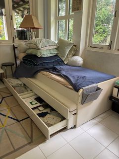 (Category: ) located in . Submitted by fannyponsot (Listing ID 1369350560, Image 1). Description: .