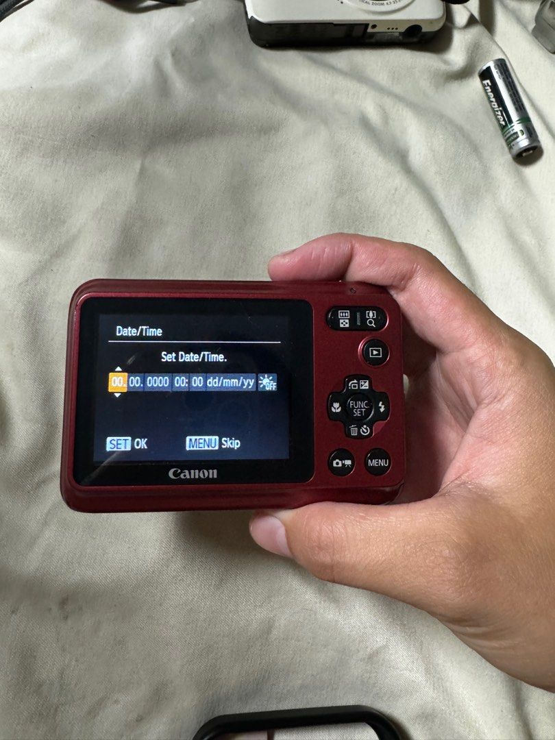 Canon Powershot A800 (Category: Cameras) located in Cebu City. Submitted by gilejehhk (Listing ID 1369459209, Image 3). Description: Canon Powershot A800 Color: Red 10megapixels No functional issues Like new Unit, 2 double AA batteries and sd card only ₱6,000 .