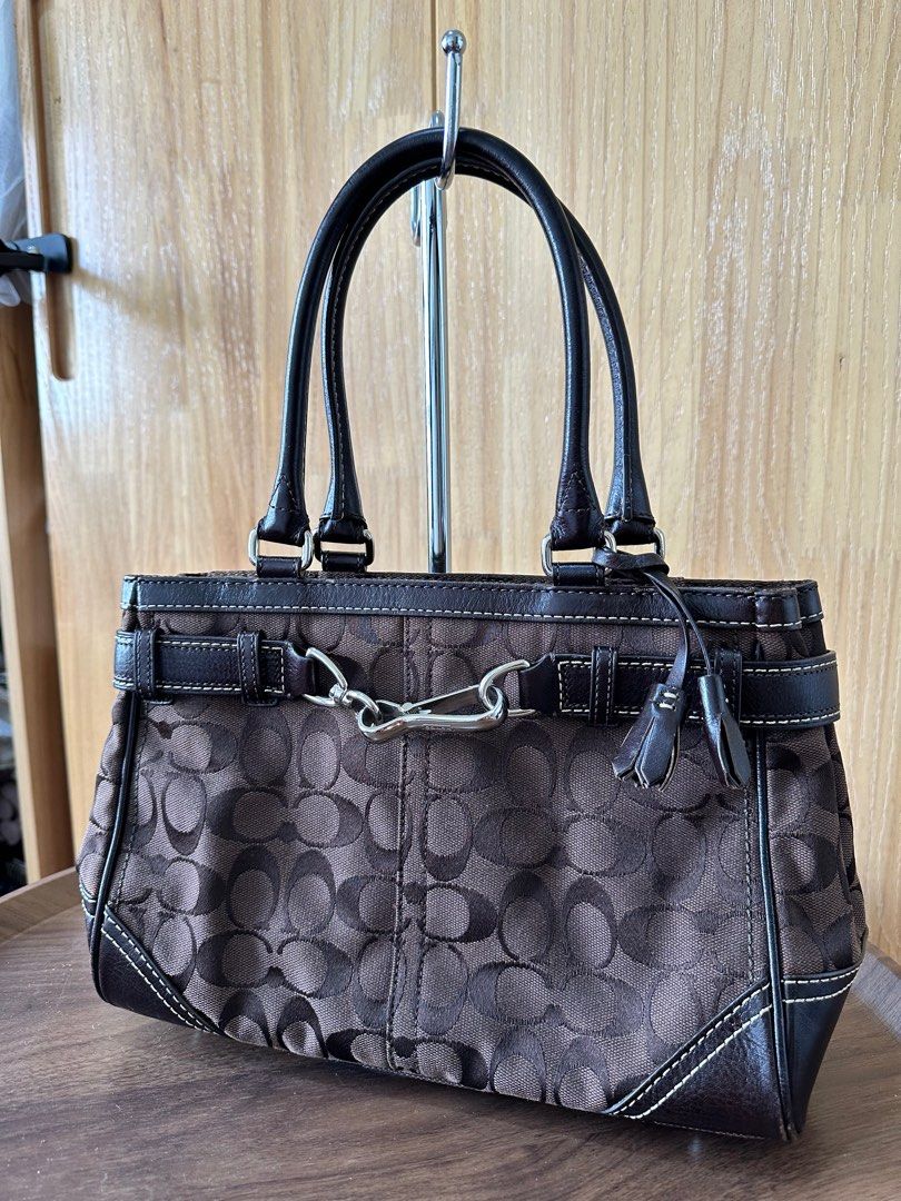 Coach Bag - Shoulder Bag (Category: Shoulder Bags) located in Manila. Submitted by hellokittyclosettt (Listing ID 1369353700, Image 2). Description: Original Coach Bag - still in good condition and like new. No flaws. Please see pictures or I will send you more photos of any angle you like so you can check. Ideal / YKK ZIPPER. Please send me a message if you are interested. Come with FREE TWILLIES, MINI LABUBU CHARM, and a paper bag. Edit: need t