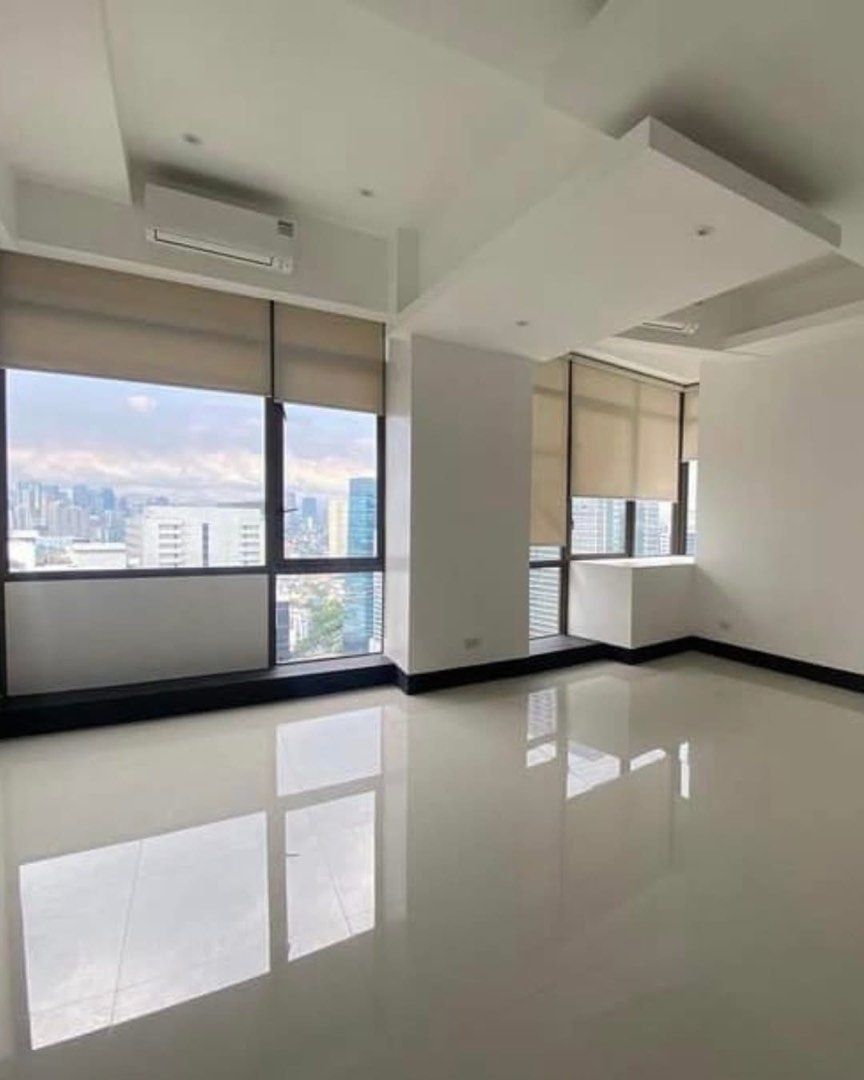 Condominium For Sale Bellagio 3 BGC (Category: Apartments & Condos) located in Quezon City. Submitted by leadvision.realty (Listing ID 1369333579, Image 3). Description: FOR SALE • DIRECT BUYERS ONLY: Move-in-ready 3-Bedroom Condo Unit at Bellagio 3, BGC, Taguig City! Experience modern living in the heart of BGC with this well-maintained, generously sized unit. Send us a message and make this spacious condo yours today! Condo Unit for Sale Bellag