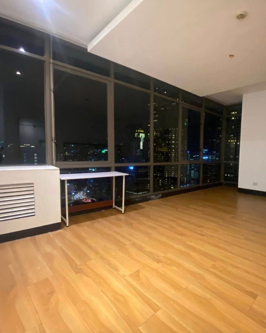 Condominium For Sale Bellagio 3 BGC (Category: Apartments & Condos) located in Quezon City. Submitted by leadvision.realty (Listing ID 1369333579, Image 2). Description: FOR SALE • DIRECT BUYERS ONLY: Move-in-ready 3-Bedroom Condo Unit at Bellagio 3, BGC, Taguig City! Experience modern living in the heart of BGC with this well-maintained, generously sized unit. Send us a message and make this spacious condo yours today! Condo Unit for Sale Bellag