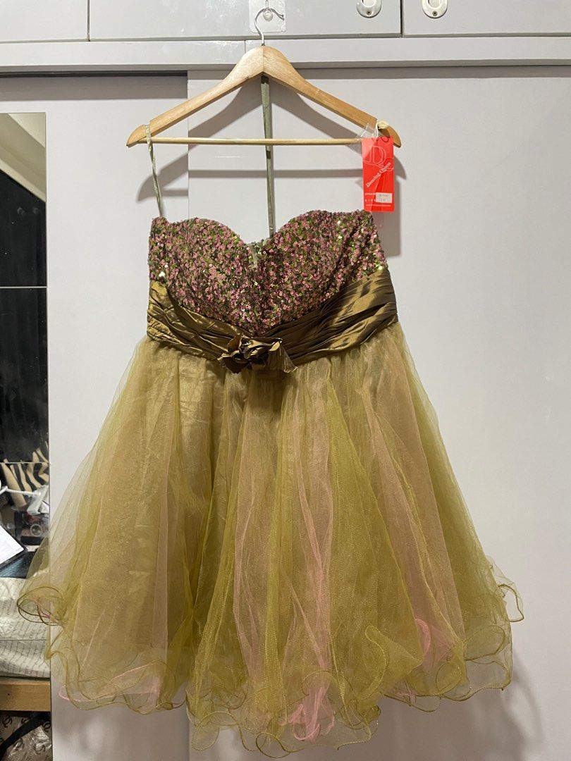 Party Dress - Decluttering! Take all for 499 (Category: Dresses) located in Caloocan City. Submitted by B.DeclutteRED (Listing ID 1369466255, Image 2). Description: Nakatago lang sa closet .