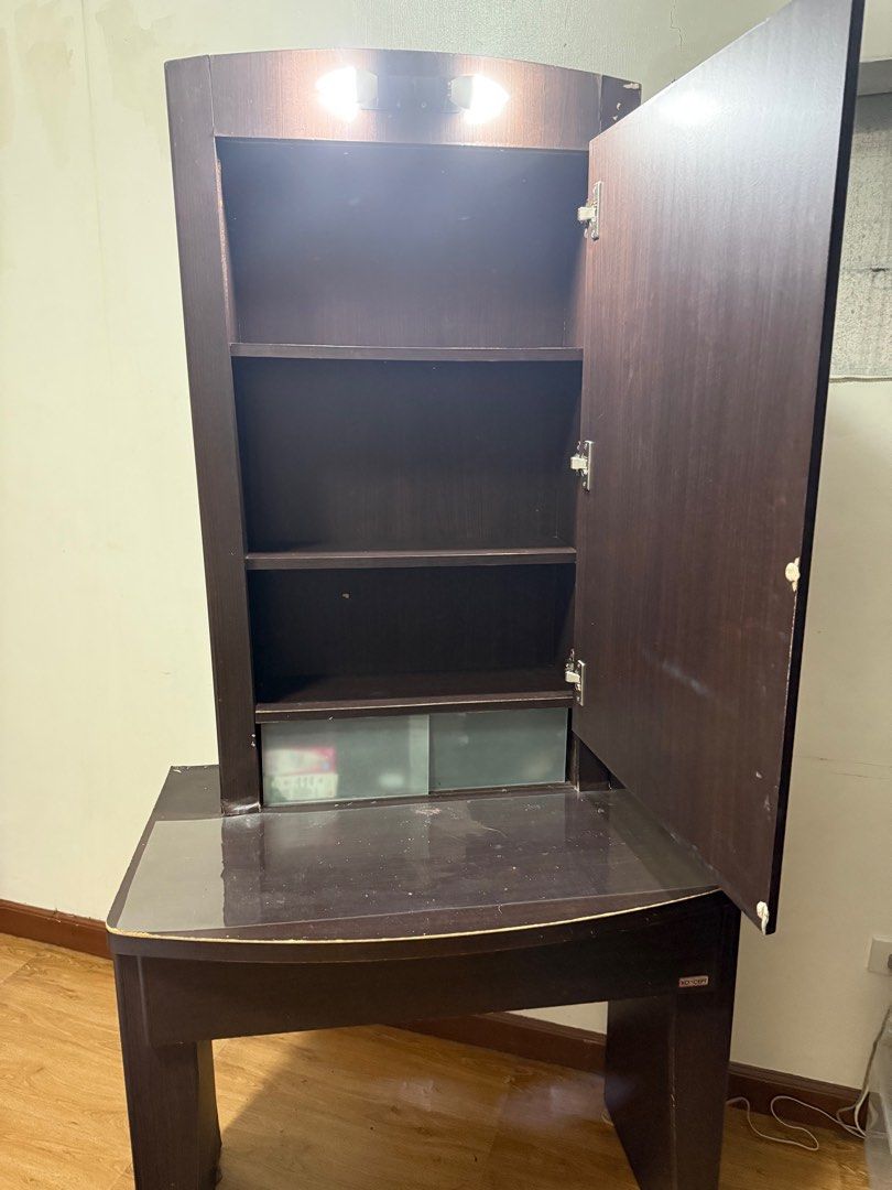 Dresser (Category: Shelves, Cabinets & Racks) located in Manila. Submitted by hellokitty1978 (Listing ID 1369348557, Image 3). Description: Dresser .