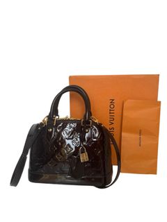 (Kategori: ) berada di . Dikirim oleh kiano_shoes (ID iklan 1369372065, Gambar 1). Deskripsi: .