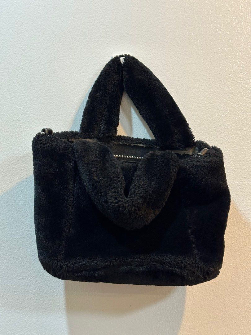 Faux Fur Hand Bag (Category: Cross-body Bags) located in Pasig City. Submitted by itemsbyk (Listing ID 1369319692, Image 1). Description: Leather parts need replacement.