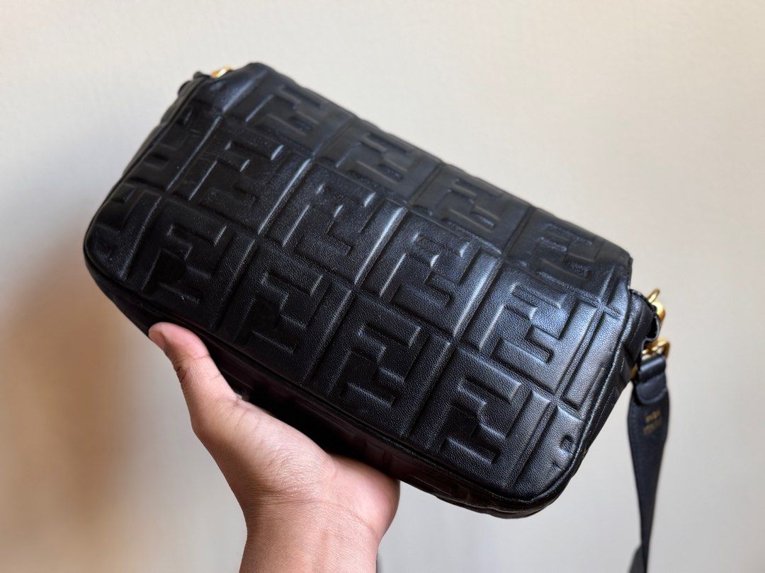 fendi baguette soft leather (Category: Luxury Bags & Wallets) located in Quezon City. Submitted by toomuchpain (Listing ID 1369365473, Image 3). Description: Good condition No issue.