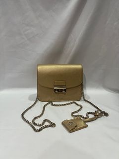 (Kategori: ) berada di . Dikirim oleh my.branded.secondhand (ID iklan 1369400360, Gambar 1). Deskripsi: .
