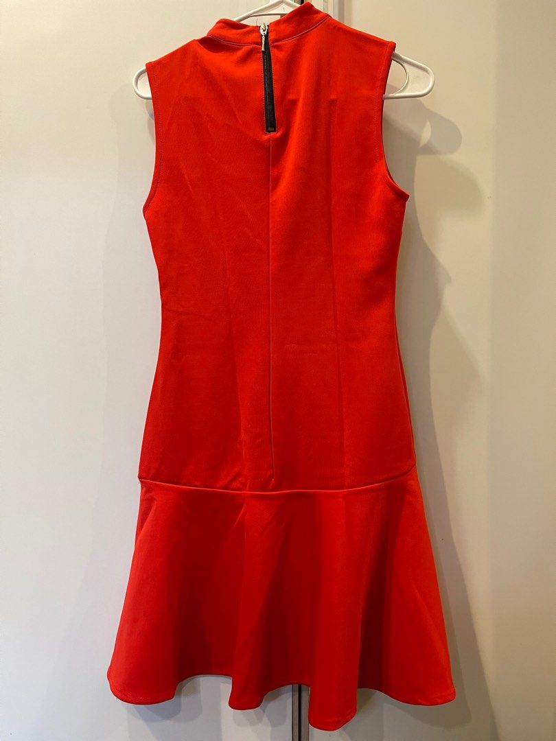 H&M Red Dress in Size S (Category: Dresses) located in Mandaluyong City. Submitted by mari.17 (Listing ID 1369462685, Image 3). Description: H&M Red Dress in Size S.